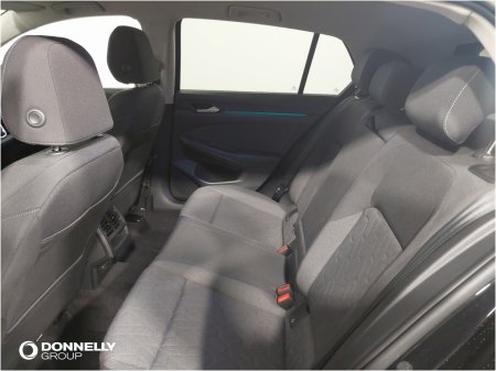 2026 Volkswagen Golf - photo 10