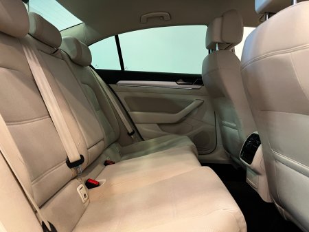 2019 Volkswagen Passat - photo 20