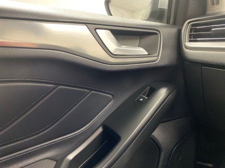 2023 Ford Focus - photo 11