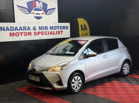 2017 Toyota Vitz - photo 3