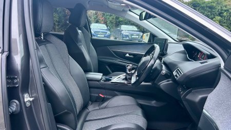 2021 Peugeot 5008 - photo 10