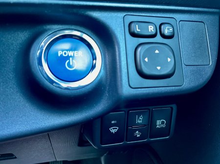 2017 Toyota Aqua - photo 25