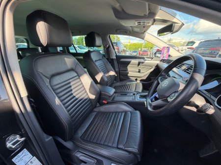 2022 Volkswagen Passat - photo 17