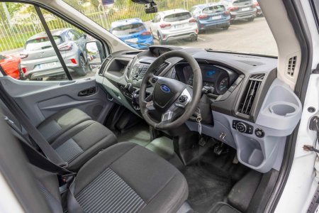 2019 Ford Transit - photo 17
