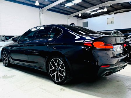 2022 BMW 5-Series - photo 7