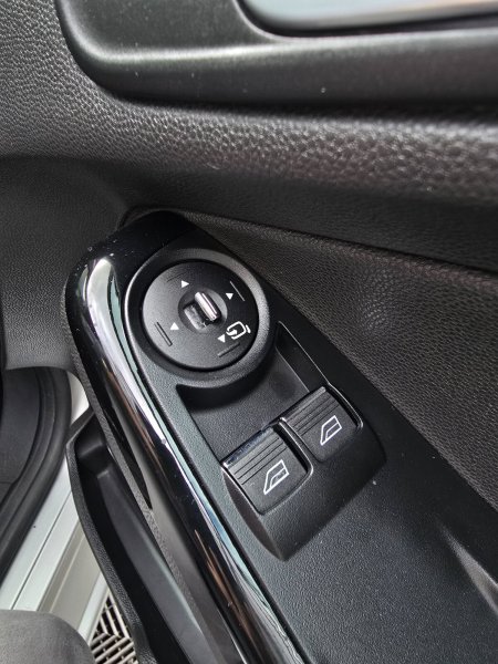 2014 Ford Fiesta - photo 20