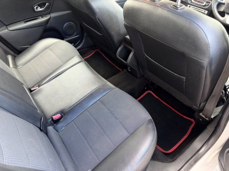 2011 Renault Megane - photo 15
