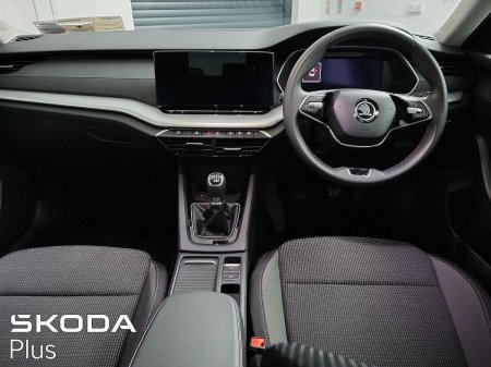 2025 Skoda Octavia - photo 2