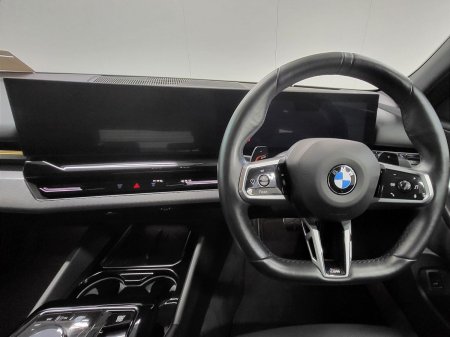 2024 BMW 5-Series - photo 5