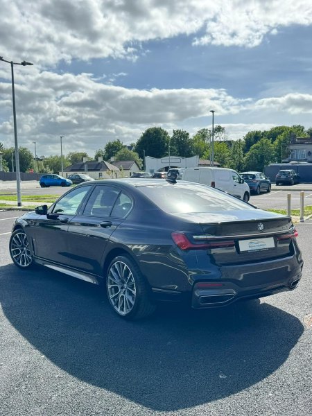 2020 BMW 7-Series - photo 9