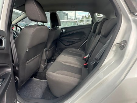 2016 Ford Fiesta - photo 15