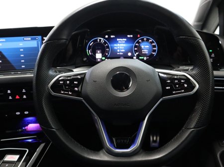 2023 Volkswagen Golf - photo 10