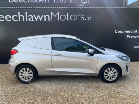 2022 Ford Fiesta - photo 2