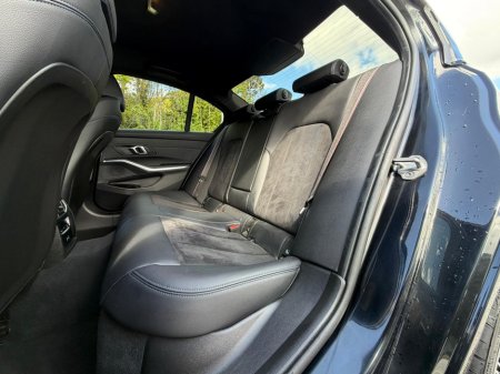 2024 BMW 3-Series - photo 23