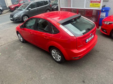2009 Ford Focus - photo 2