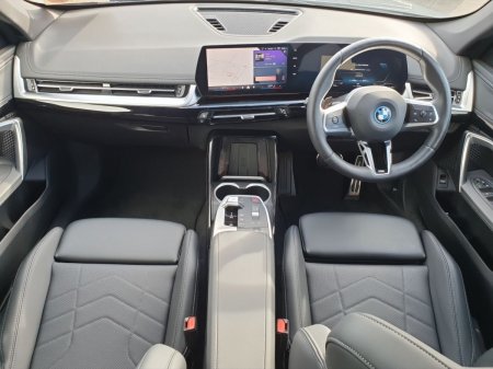 2025 BMW iX1 - photo 4