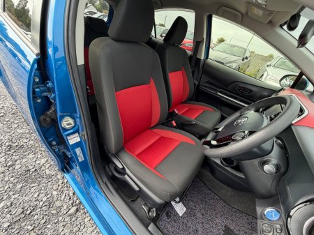 2018 Toyota Aqua - photo 23