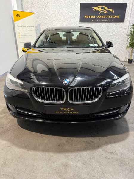 2011 BMW 5-Series - photo 2