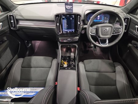 2025 Volvo XC40 - photo 16