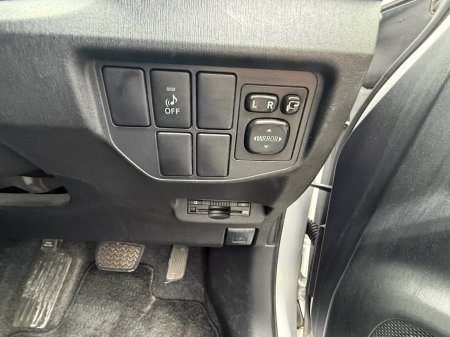 2015 Toyota Prius - photo 15