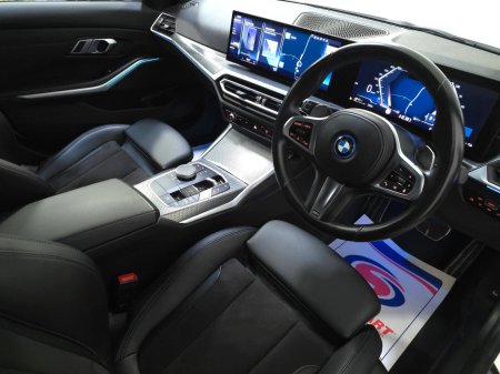 2023 BMW 3-Series - photo 16