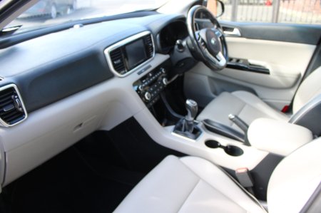 2020 Kia Sportage - photo 9
