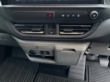 2025 Ford Transit Custom - photo 48