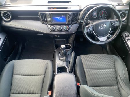 2017 Toyota RAV4 - photo 12