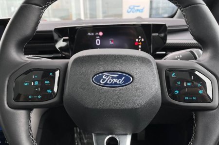 2025 Ford Capri - photo 12