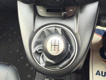 2013 Mazda Demio - photo 18