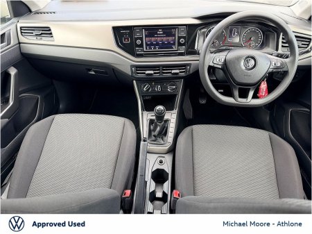 2018 Volkswagen Polo - photo 2