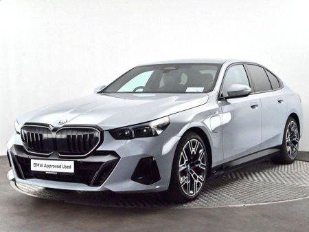 2024 BMW 5-Series - photo 24