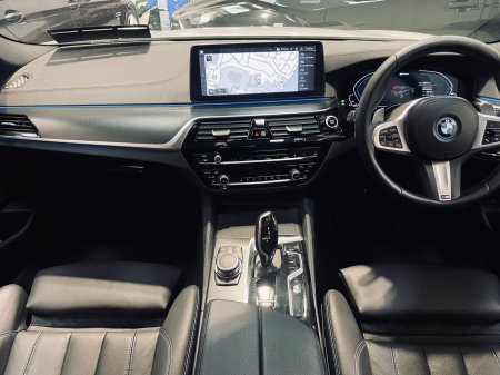 2022 BMW 5-Series - photo 15