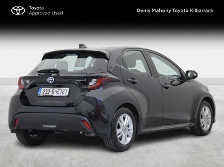 2023 Toyota Yaris - photo 2