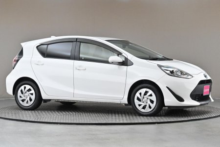 2020 Toyota Aqua - photo 10