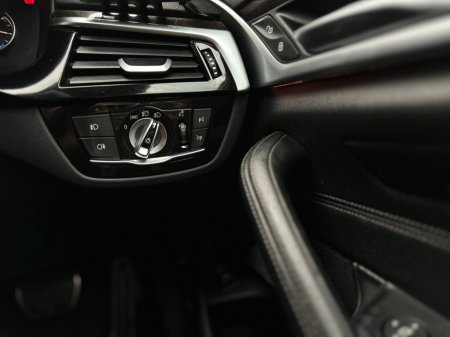 2017 BMW 5-Series - photo 24