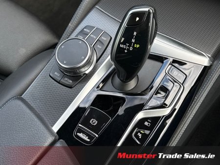 2023 BMW 5-Series - photo 23