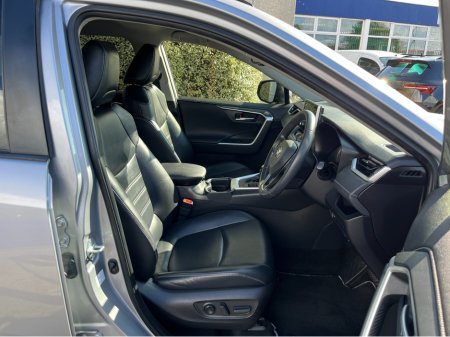 2020 Toyota RAV4 - photo 11