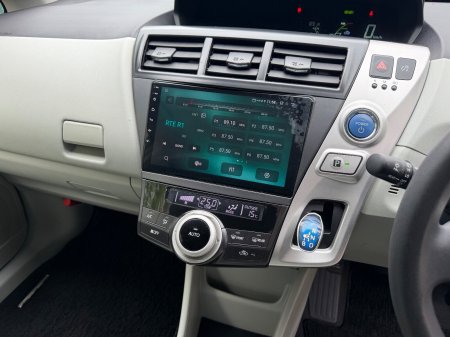 2013 Toyota Prius - photo 10
