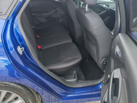 2018 Ford Focus - photo 16