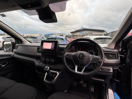 2023 Renault Trafic - photo 17