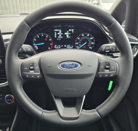 2019 Ford Fiesta - photo 16