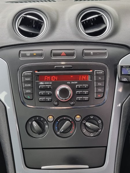 2014 Ford Mondeo - photo 23