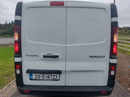 2023 Renault Trafic - photo 25