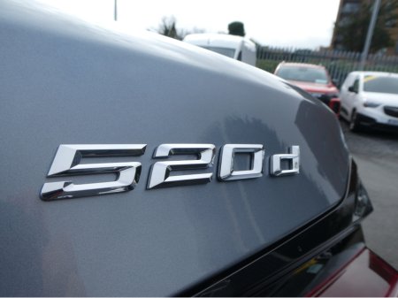 2022 BMW 5-Series - photo 5