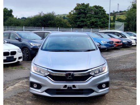 2017 Honda Grace - photo 2