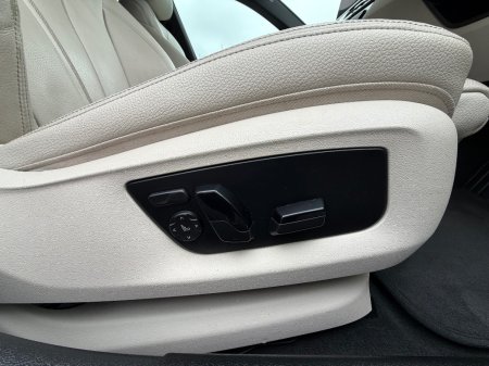 2022 BMW 5-Series - photo 13