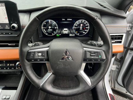 2022 Mitsubishi Outlander - photo 4