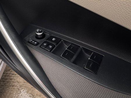 2020 Toyota Corolla - photo 27