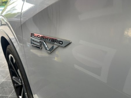 2022 Mitsubishi Outlander - photo 8